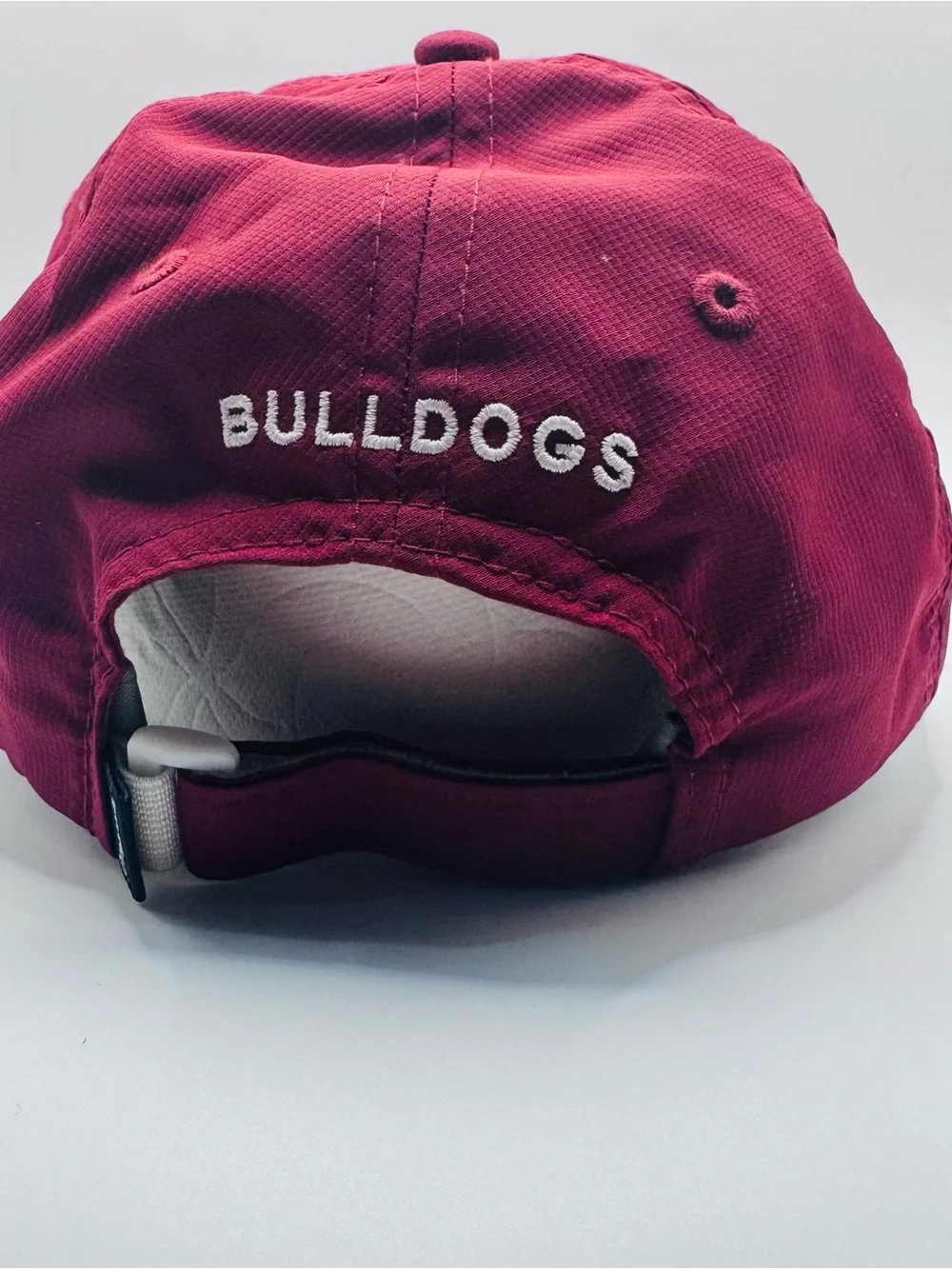 IMPERIAL Mississippi State Golf Swinging Bulldog, Burgundy Performance Hat, OSFM